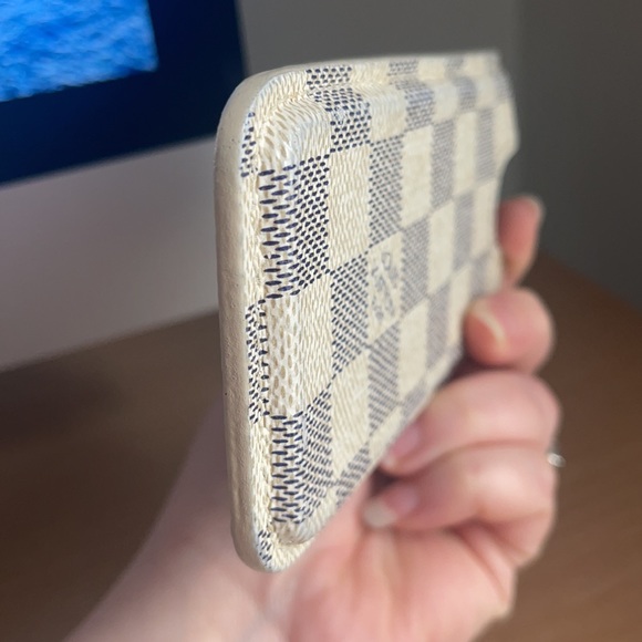Louis Vuitton phone case - Picture 7 of 14